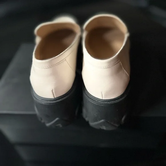 Coach Ruthie Loafer - Picture 6 of 11